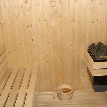 Jasmine Hotel 2*